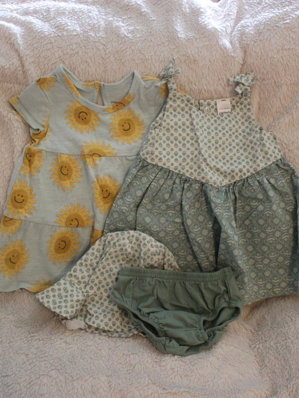 Lot of 2 Baby Girl Dresses 3 Months